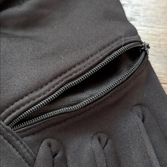 Igloos Pro Touch Sensitive tech,silicone palm,zip pocket,knit cuff,stretch glove - Picture 4 of 8